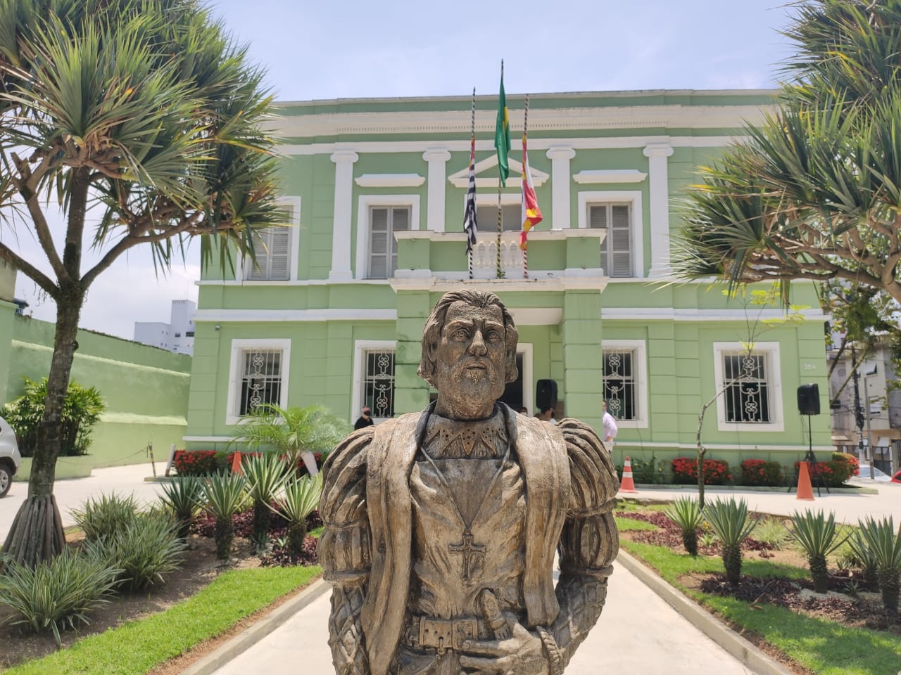 e90ee683-75f7-46d8-b844-bdf7a2292336