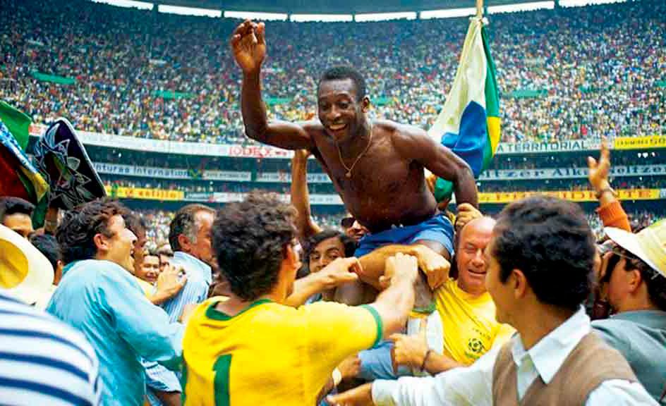 Trajetória de Pelé é mostrada em documentário lançado nesta terça-feira