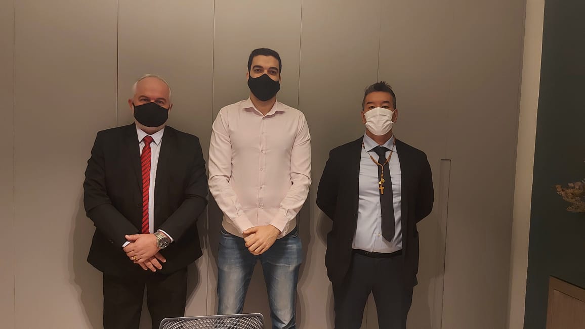 Jhony Sasaki articula vinda de empresas chinesas para São Vicente