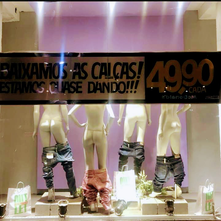 Loja cria anúncio inusitado e chama atenção de clientes em São Vicente