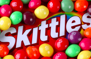 Apesar das cores e fragrâncias diferentes, os doces Skittles têm o mesmo sabor