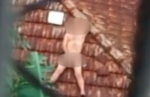 Homem é detido após se masturbar em telhado de casa no litoral de SP