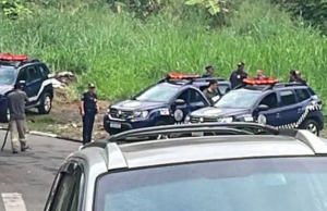Ossada humana é encontrada em subida de morro em São Vicente, SP
