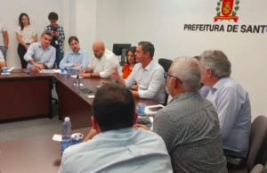 Famílias vítimas de incêndio em comunidade de Santos, SP terão direito a auxílio emergencial