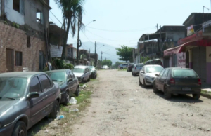 Pai mata filho esquizofrênico a facada em São Vicente, SP