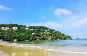 Jovens de São Paulo desaparecem no mar do Guarujá, SP