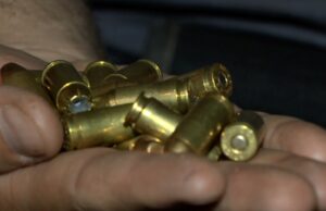 Polícia Militar encontra arsenal de espingardas e munição