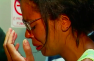 Mãe é condenada a 18 anos de prisão por omissão na morte da filha em Praia Grande, SP