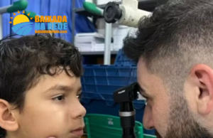 Alunos da rede municipal passam por exames oftalmológicos e recebem óculos de graça em São Vicente, SP