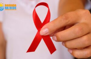 DEZEMBRO VERMELHO MÊS DE CONSCIENTIZAÇÃO SOBRE HIV/AIDS