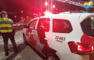 Homem é preso após tentar agarrar frentista de posto de gasolina no litoral SP