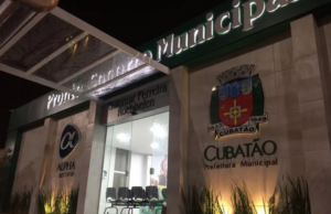 Mulher é encontrada inconsciente em terreno baldio na Rodovia Anchieta, em Cubatão