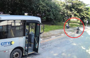 Motorista de ônibus é ameaçado durante assalto em Guarujá