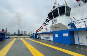 Governo do Estado entrega embarcações reformadas para travessias no litoral