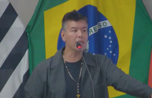 Vereador questiona o executivo do município de São Vicente sobre os uniformes escolares