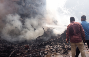 Tragédia na Índia: avião com destino a Londres cai com 242 pessoas a bordo