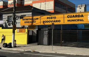 Falta de empatia no atendimento da Rodoviária de São Vicente gera críticas de usuários.