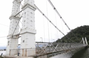 Ponte Pênsil é interditada temporariamente em São Vicente.