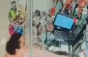 Cliente agride funcionária em loja do litoral de SP.